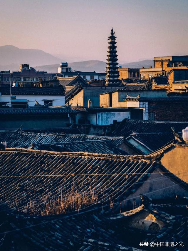 云南建水——千年临安古城 ：中国最后一座活着的古城！