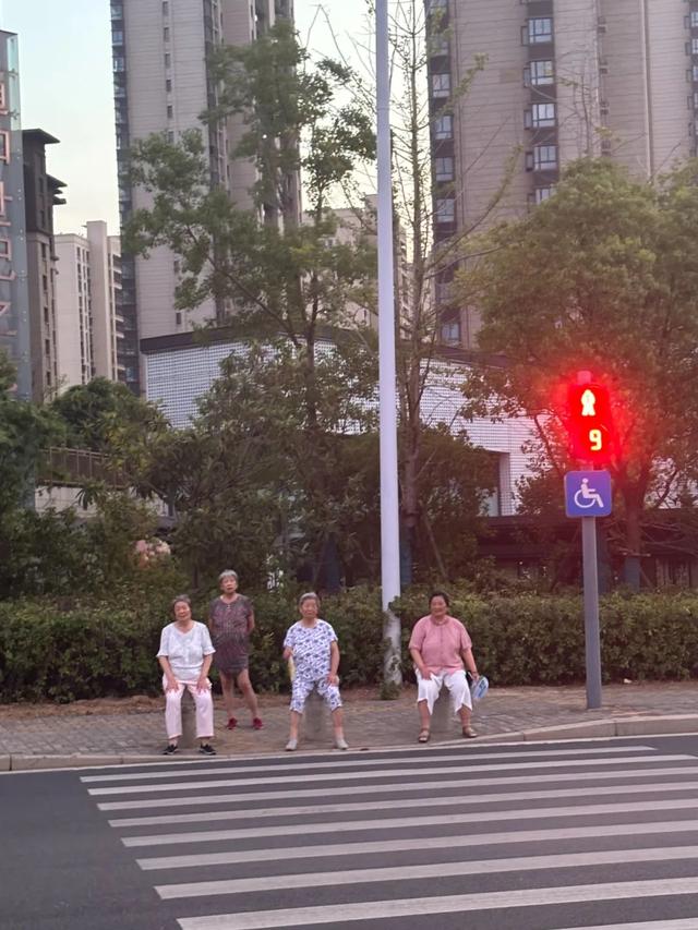 7月，夏天已经不会变成暑假来拯救我们了（下）