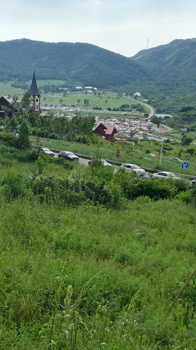 张家口赤城海坨山谷是有钱人的世界,普通人可以看看美景