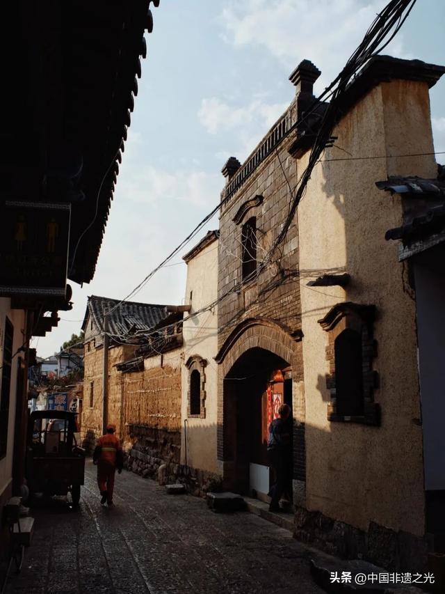 云南建水——千年临安古城 ：中国最后一座活着的古城！