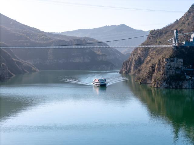 船行碧波上，人在画中游——济源黄河三峡行记