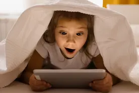 如果孩子还没有养成早睡早起习惯，一定要看看晚睡对孩子的影响图片
