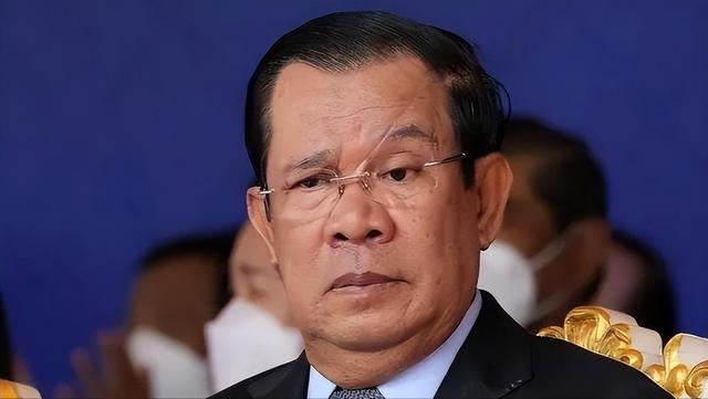 调停失败，泰军公布目标，要把柬埔寨彻底打残，中方送泰柬两句话