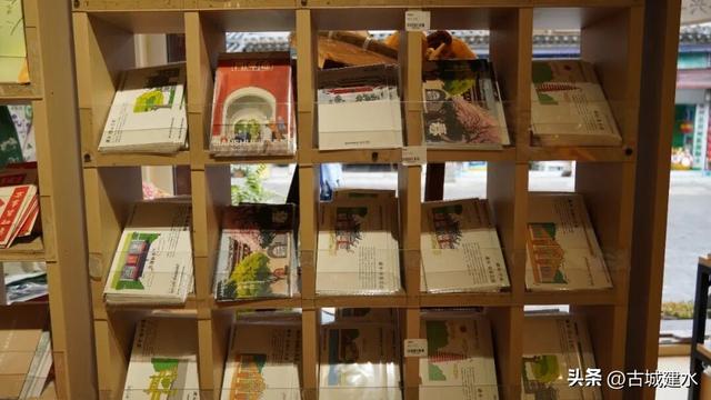 把建水“装”进口袋！这届年轻人爱上带走的古城记忆