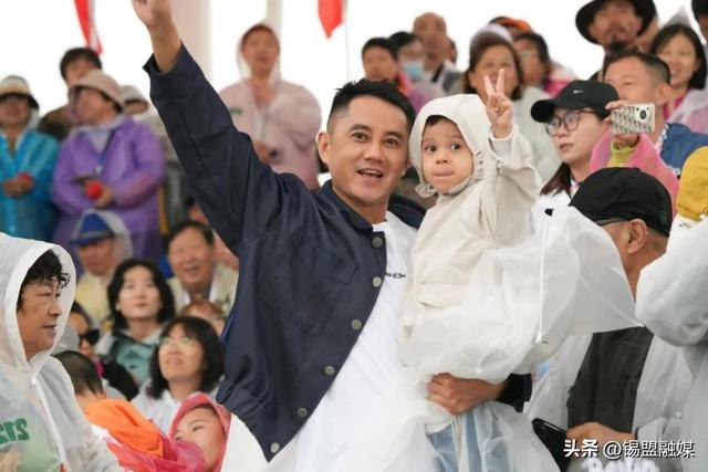 高清大图！直击内蒙古自治区第35届草原那达慕开幕式现场→