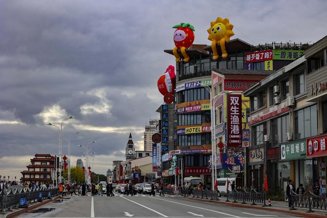 鸭绿江畔，一江两国，辽宁丹东和时光与江潮共舞
