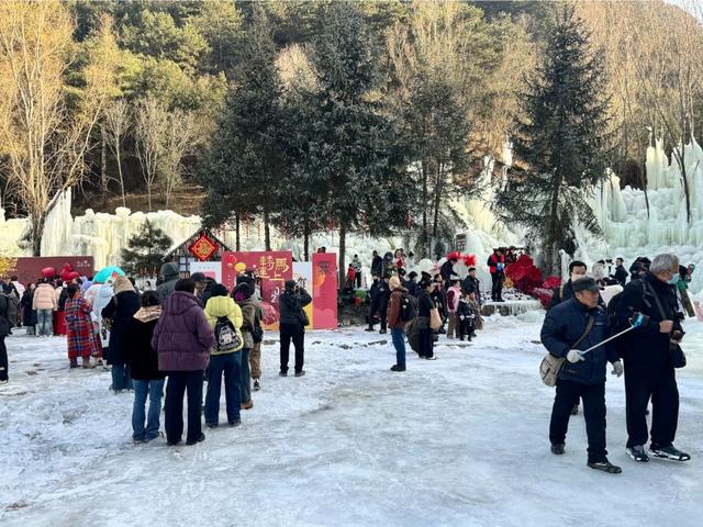 冰雪为媒 文旅赋能 麦积区仙人崖景区第二季“冰雪寻梦”主题活动启幕