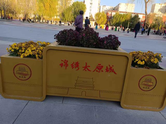 太原新建路公交站亭剔除城楼坐标，旱西门水西门传承600年后消失