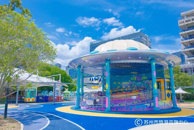 夏日清晨,在桐泾公园邂逅向日葵花海与童话小屋