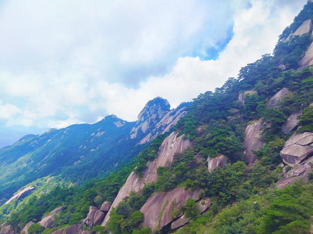 安徽潜山：天柱山上很反常