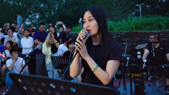 夏夜限定浪漫！每周五长阳公园拾光音乐会，赴一场星空下的音乐之约！