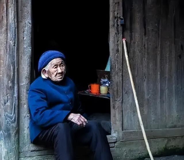 中国将迎来前所未有的死亡高峰，专家给出答案：是这些因素导致的