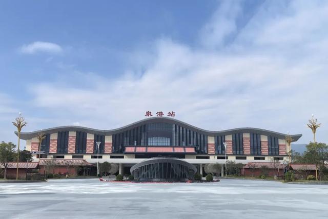 一条高铁线途经四个宝藏赶海地！