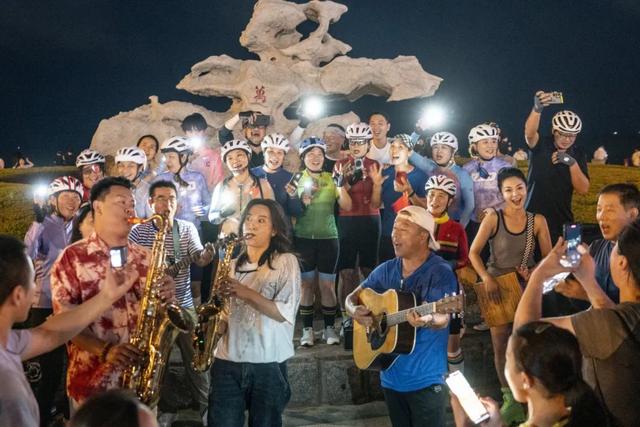 当音符漫过海岸线，“日照浪歌行”，太会了！