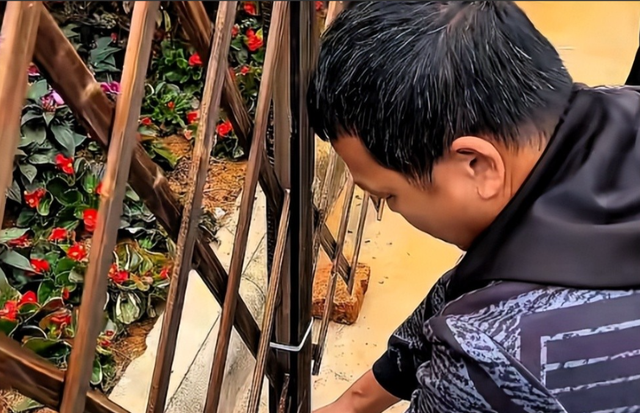 全红婵刚归队	，爸爸立迈合冠军广场牌子欢迎您，被质疑蹭女儿流量