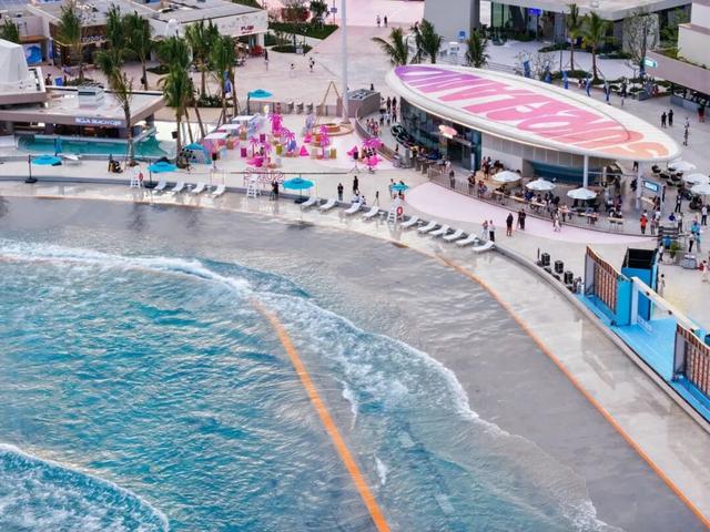 浪尖、海岸与咖啡香：解锁万宁的冬日浪漫