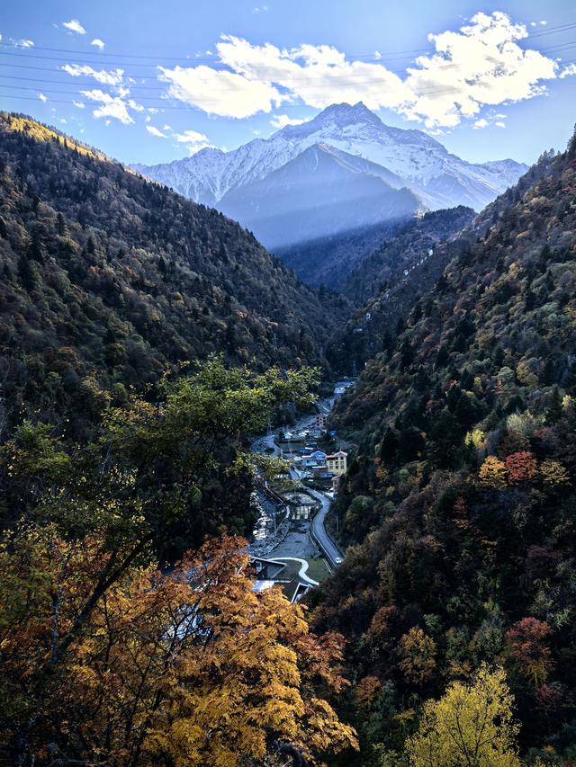视觉盛宴，闯进川西最狂野的彩色世界黑水县八十里画廊