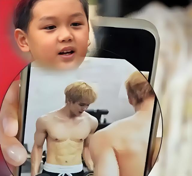 王艳晒19岁儿子近照，球球已经比妈妈高出半个头，长得像妈颜值高