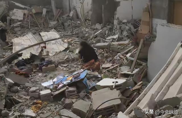 700元一公斤面粉！加沙人惊曝"吃人黑市"，中国网友纷纷泪目围观