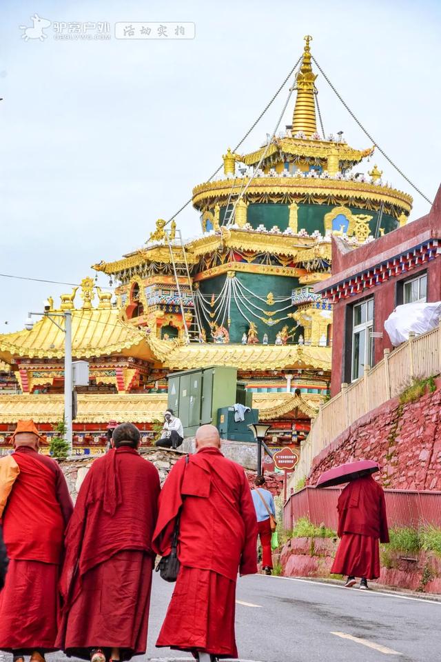 国庆逆向旅行！走进藏在川西深处的佛国圣地，找寻信仰的乌托邦！