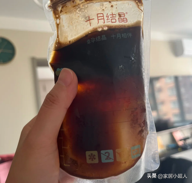 冻冰块，用啥模具啊！老妈分享7个自制冰块妙招，0成本搞定，真牛