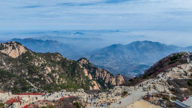 暮秋泰山，用绚烂迎接冬天的到来