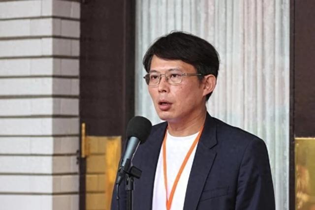 黄国昌瞄准2028“卢昌配”