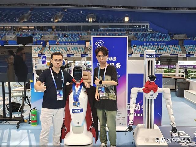 一落千丈！人形机器人订单35亿，交付不足千台，尴尬生意谁买单？