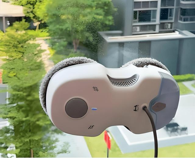 双十二擦玻璃器哪个牌子最好？2025年度擦窗机器人测评推荐