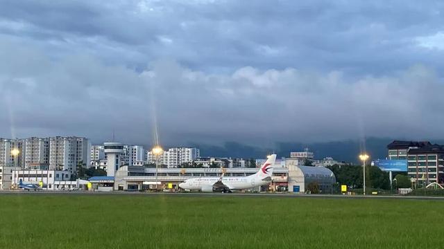 旅居思茅 | 小机场撬动大旅游 普洱思茅机场见证茶城“破圈”之旅