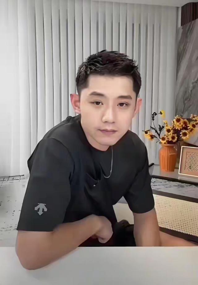 王曼昱击败孙颖莎夺冠！没想到师哥张继科这样评价她，大家认同吗