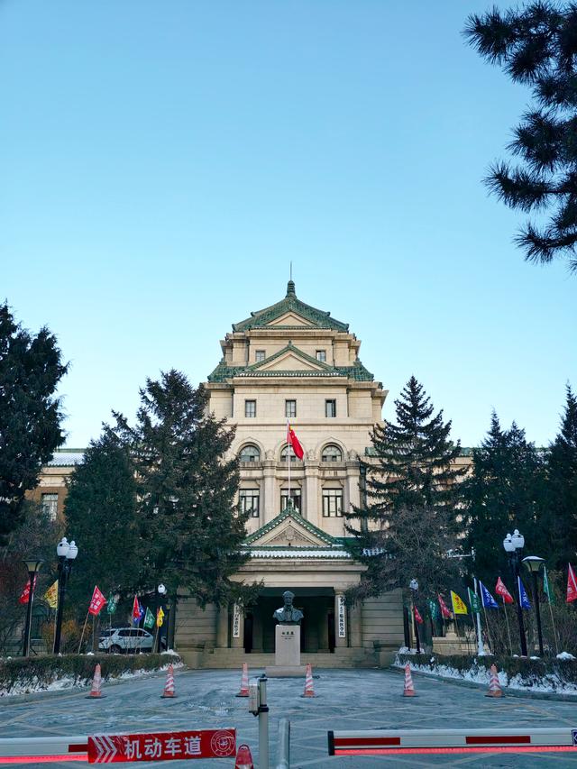 新民大街1445：漫步时空，见证冰火交融的文明印记