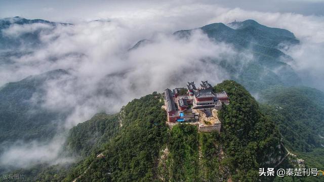 武当探秘：三诏玄岳雨，一诺悬宫魂