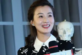 看到徐梵溪现状，才知道她把男友“让”给李小冉，有多正确图片