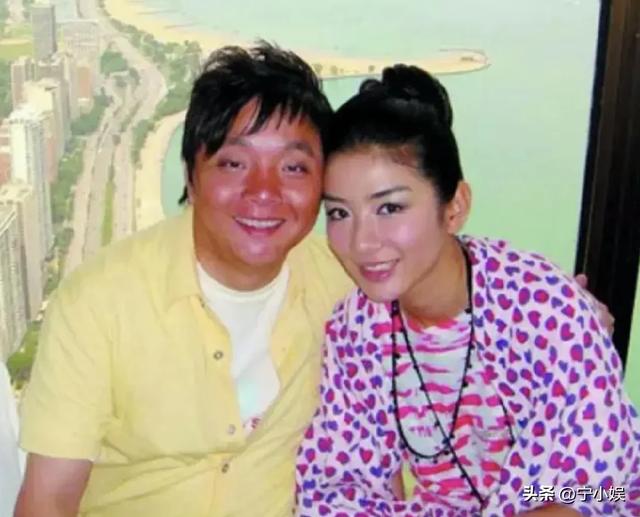 霍思燕点名炮轰，前夫骂她淫猫：女儿出言不屑，撕碎黄奕的体面
