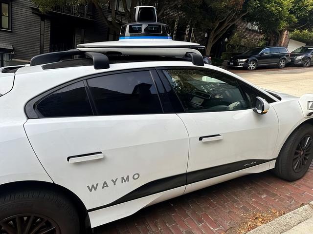 旧金山大停电！无人驾驶汽车堵死路口，马斯克都忍不住“补刀	”？