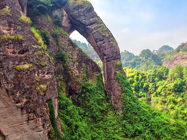 江西旅游：畅游道教发源地龙虎山（图）