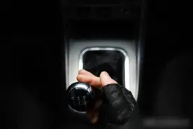 开手动挡车能做到以下4条，你一定是个老司机图片