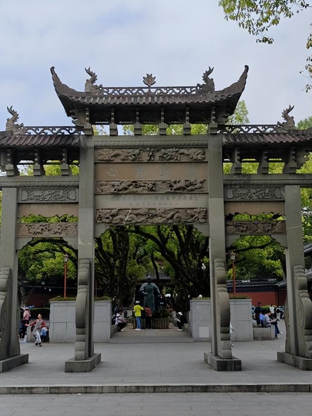 拜谒岳王庙 • 一阙忠魂铸就旷世悲歌！