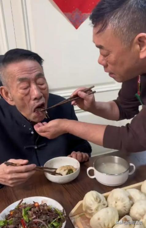 老父亲去世12天，人情世故、江湖地位，在杨家人身上体现淋漓尽致