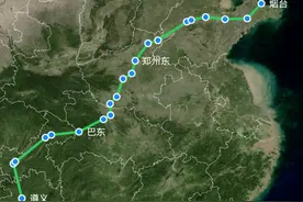 G3488次列车由贵阳北至烟台，绕行重庆，耗时13小时19分钟图片