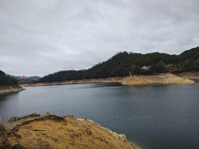 云和湖和龙泉剑