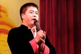 "爆红背后的阴影：魏三春晚一夜成名，却为何深陷丑闻泥潭？"图片