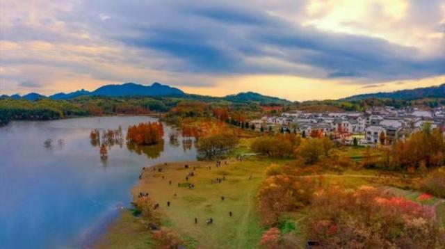 团圆不在喧嚣间，而在静谧旅途中 | 有一种团圆在徽州