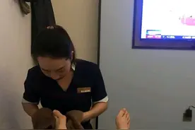 足疗，不仅仅只是一次按摩，也是男性顾客的心理上的满足之旅图片