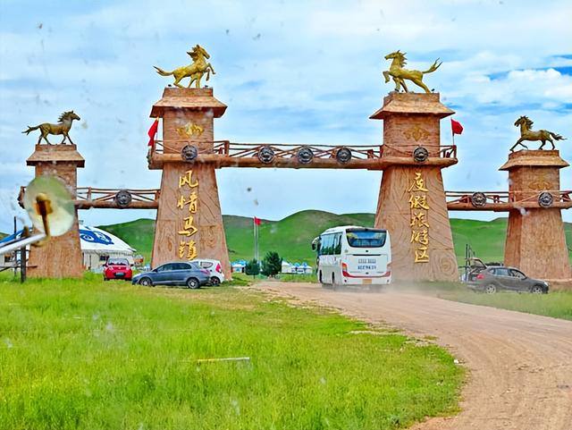 内蒙古旅游：从牛奶湖到风情马镇行（图）