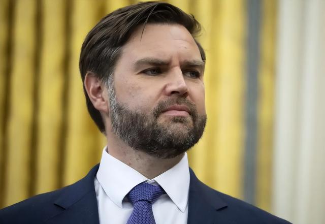 美国政坛大爆发！美副总统车队遭遇炮弹袭击，引发全球高度关注