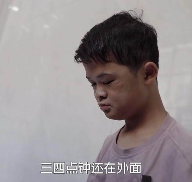 “小马云”发声想赚钱娶老婆，表哥盖别墅开豪车，他却成赚钱工具
