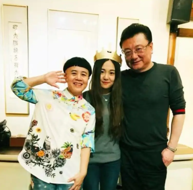 钱再多有什么用？“教女无方”的金龟子和王宁，给所有父母提了醒