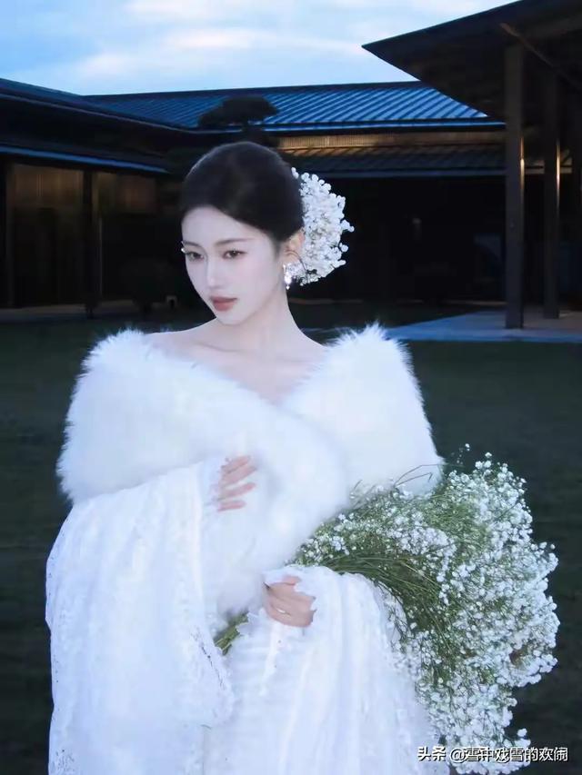 甘肃兰州一校花美出圈了,貌美迷人,美的无可挑剔,高级满满